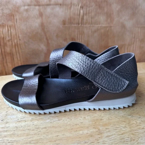 Pedro Garcia Metallic Leather Flat Low Heel Open Toe Sandals - Picture 16 of 16